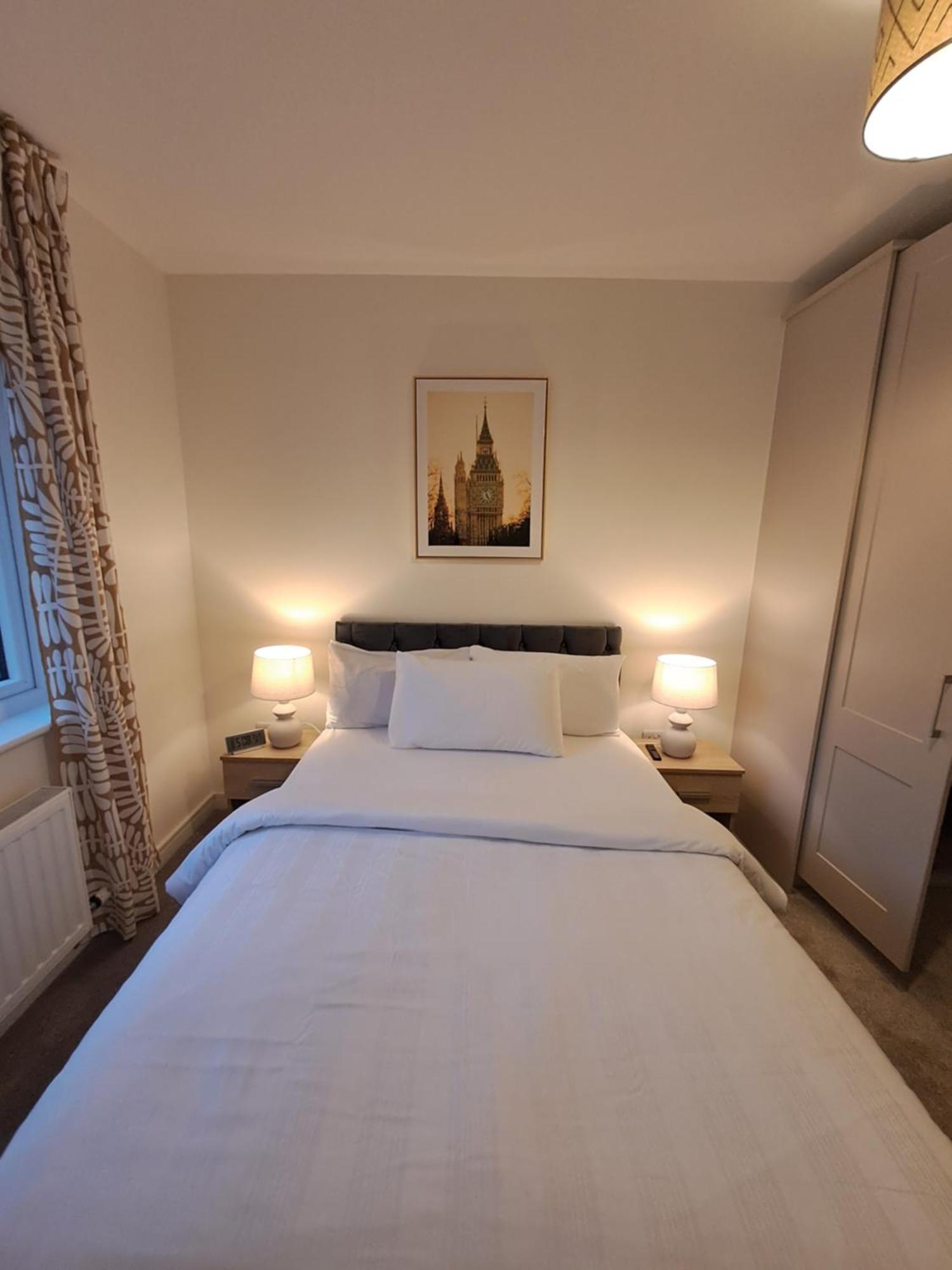 Cozy Bedroom In Lucan, Dublin Ngoại thất bức ảnh